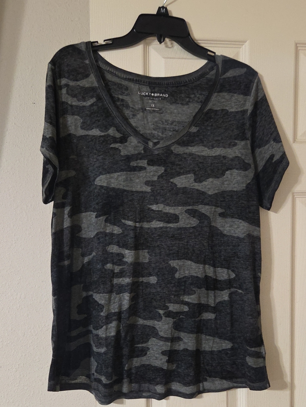 Lucky Brand Women's Gray Camo V-Neck Tee 1X